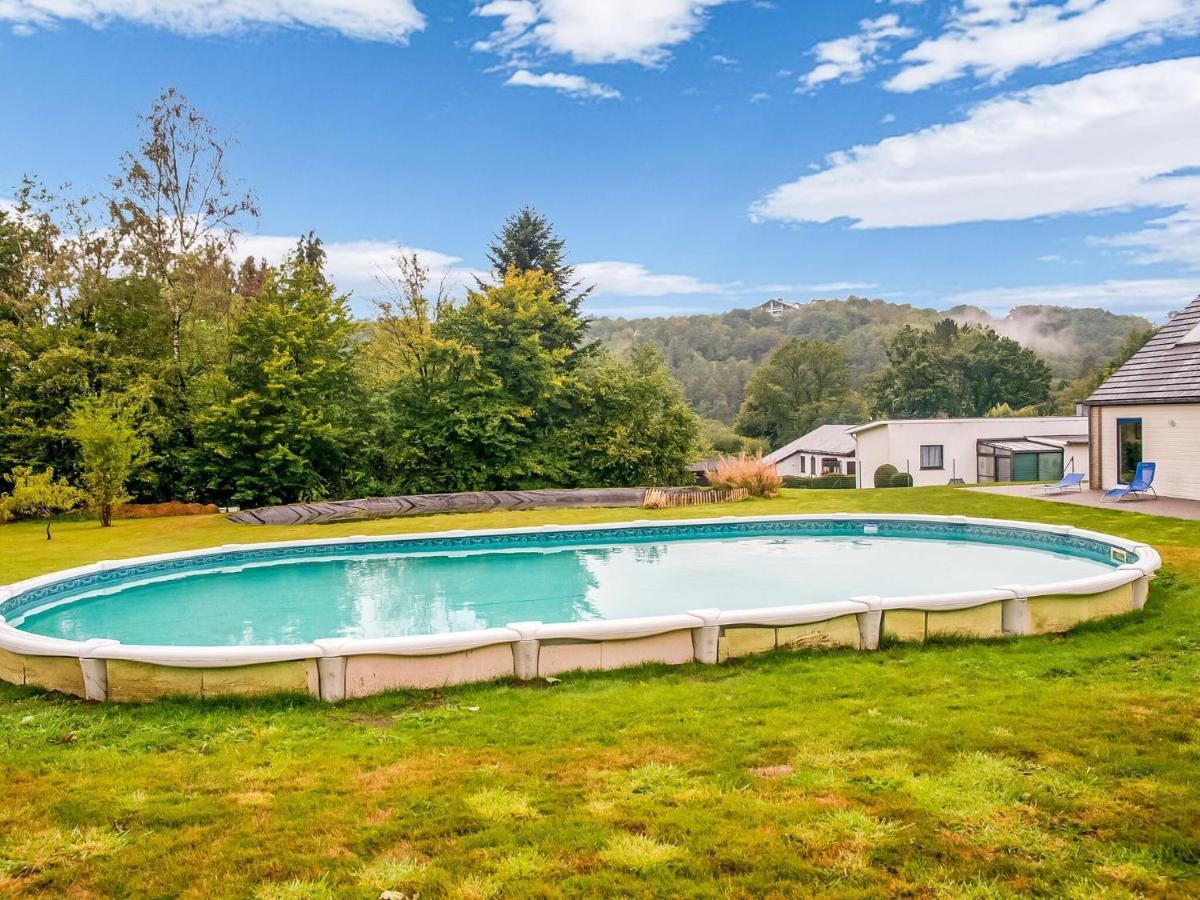 Splendid Villa In Sart Jalhay With Swimming Pool Nivezé Szoba fotó